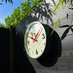 Cloudnola Factory - Udendørs Vægur - metal 45 cm