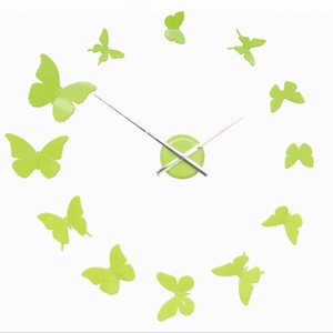 Billede af Vægur med sommerfugle som tal